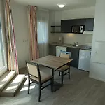 Terres De France - Flaubert Apartman *